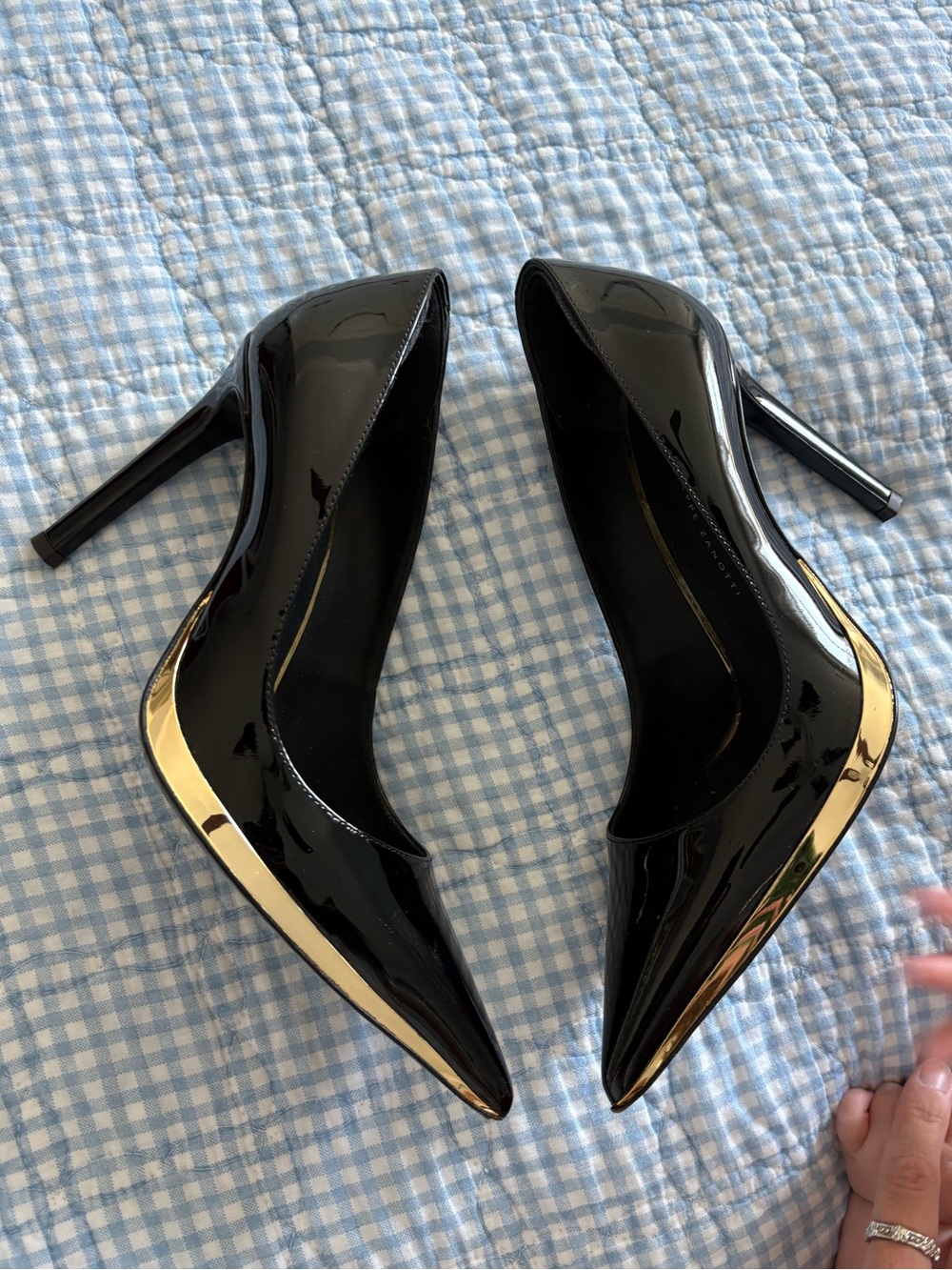 Giuseppe Zanotti Black Patent Pointed Toe Pumps